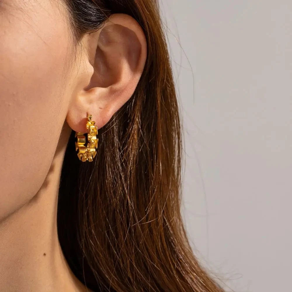 TRENDY / E1923 E1923 Jewelry Hoop Flower Bloom Earring PVD 18k Real Gold Plated Stainless Steel Delicate Hoop Earring For Women