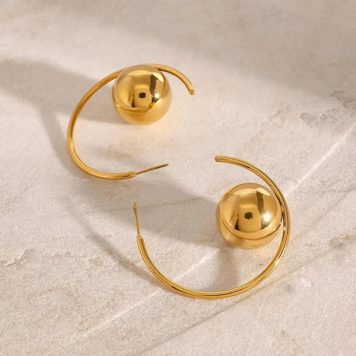 TRENDY / E2410 E2410 New 18k Gold Stainless Steel Minimalist Hollow Ball Earrings Chic Design for Everyday Wear