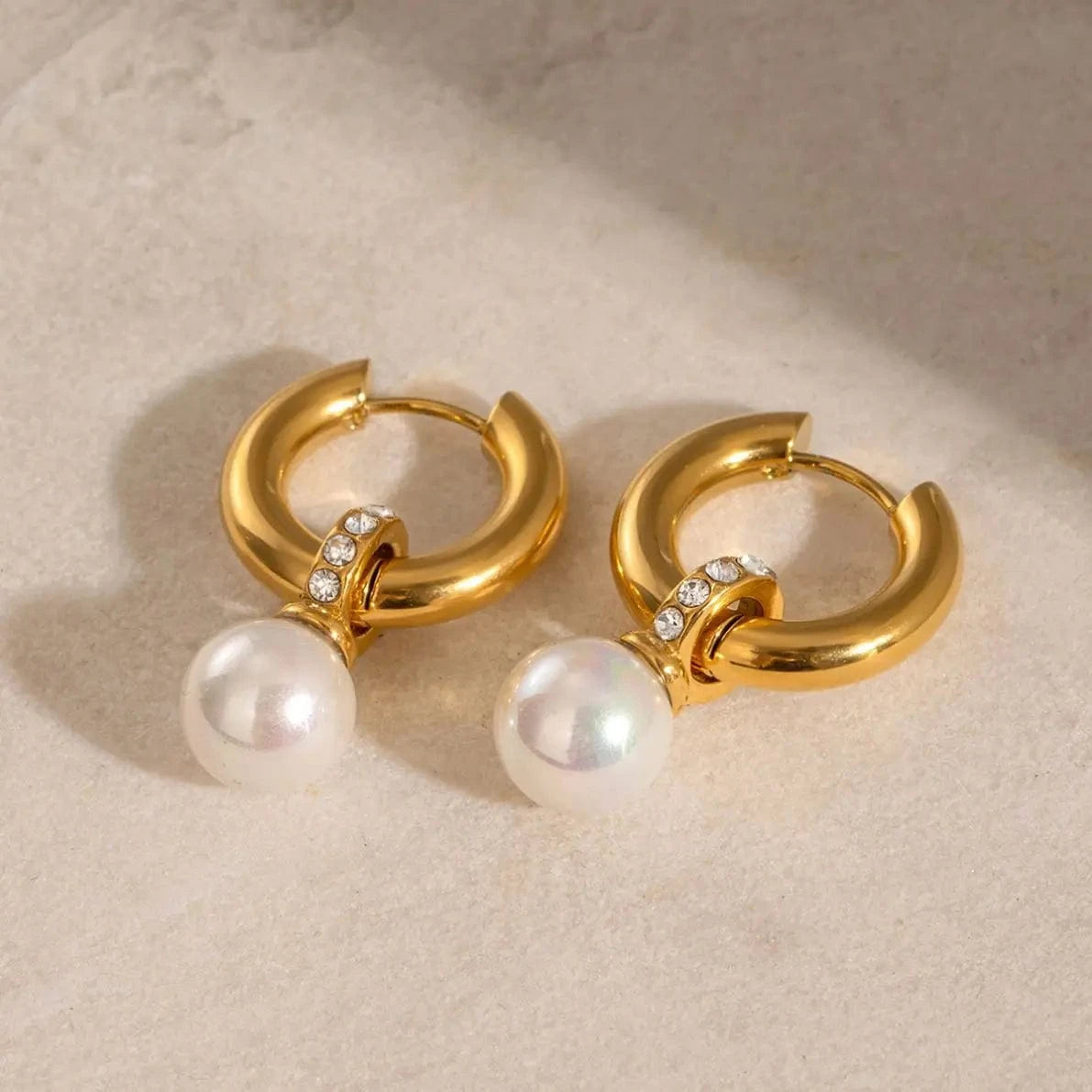 TRENDY / E2423 E2423 18k Gold Stainless Steel Full Circle White Zirconia Hoop Earrings Shell Pearl Elegant Fashion Accessory