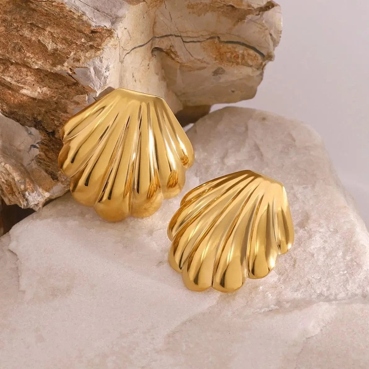trendy / E2454 E2454 Statement Stainless Steel Earrings Luxury 18k Gold Plated Jewelry Shell Polished Chubby Earrings