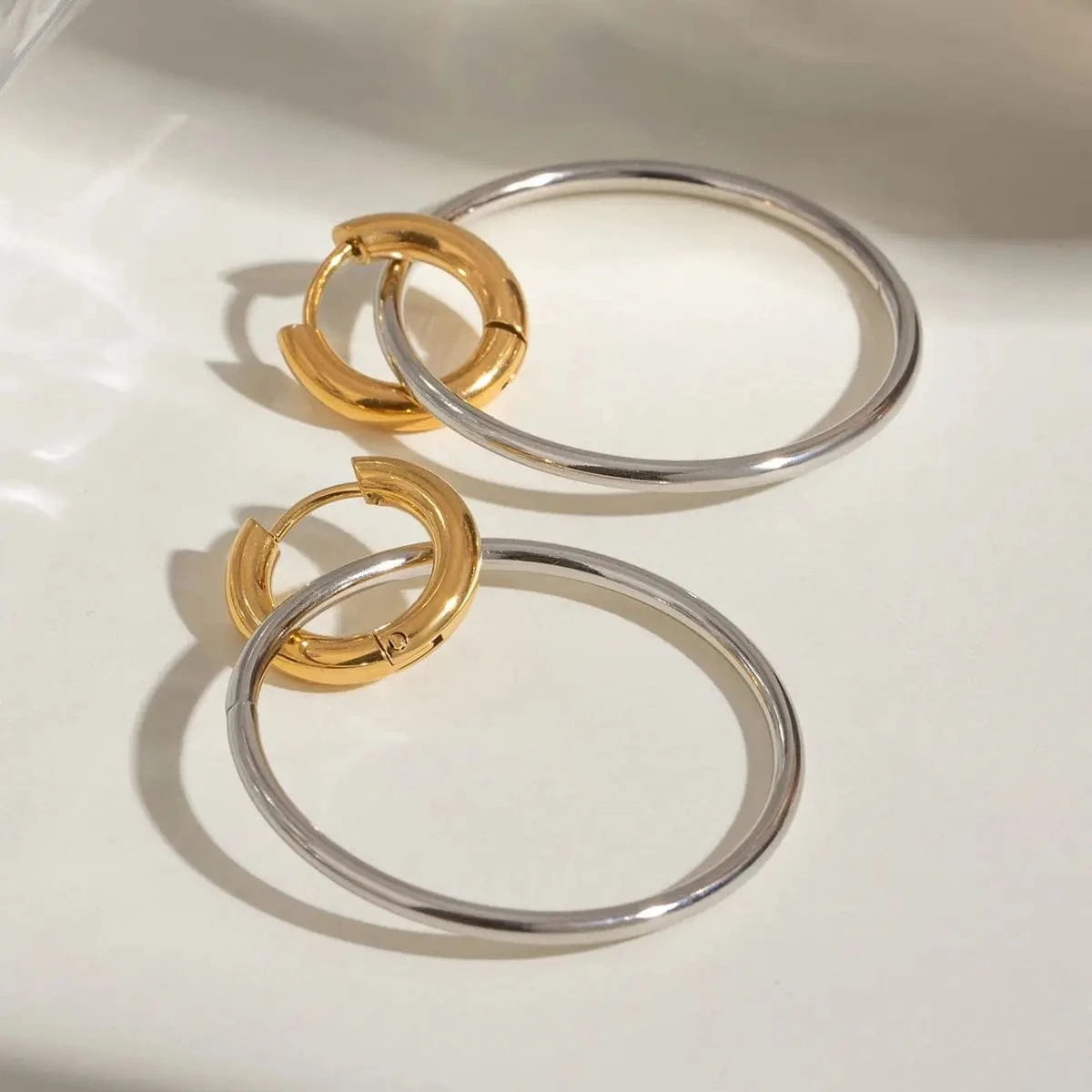 TRENDY / E2458 E2458 Stainless Steel Two Tone Large 18K Gold Steel Ring Interlocking Color Matching Earrings
