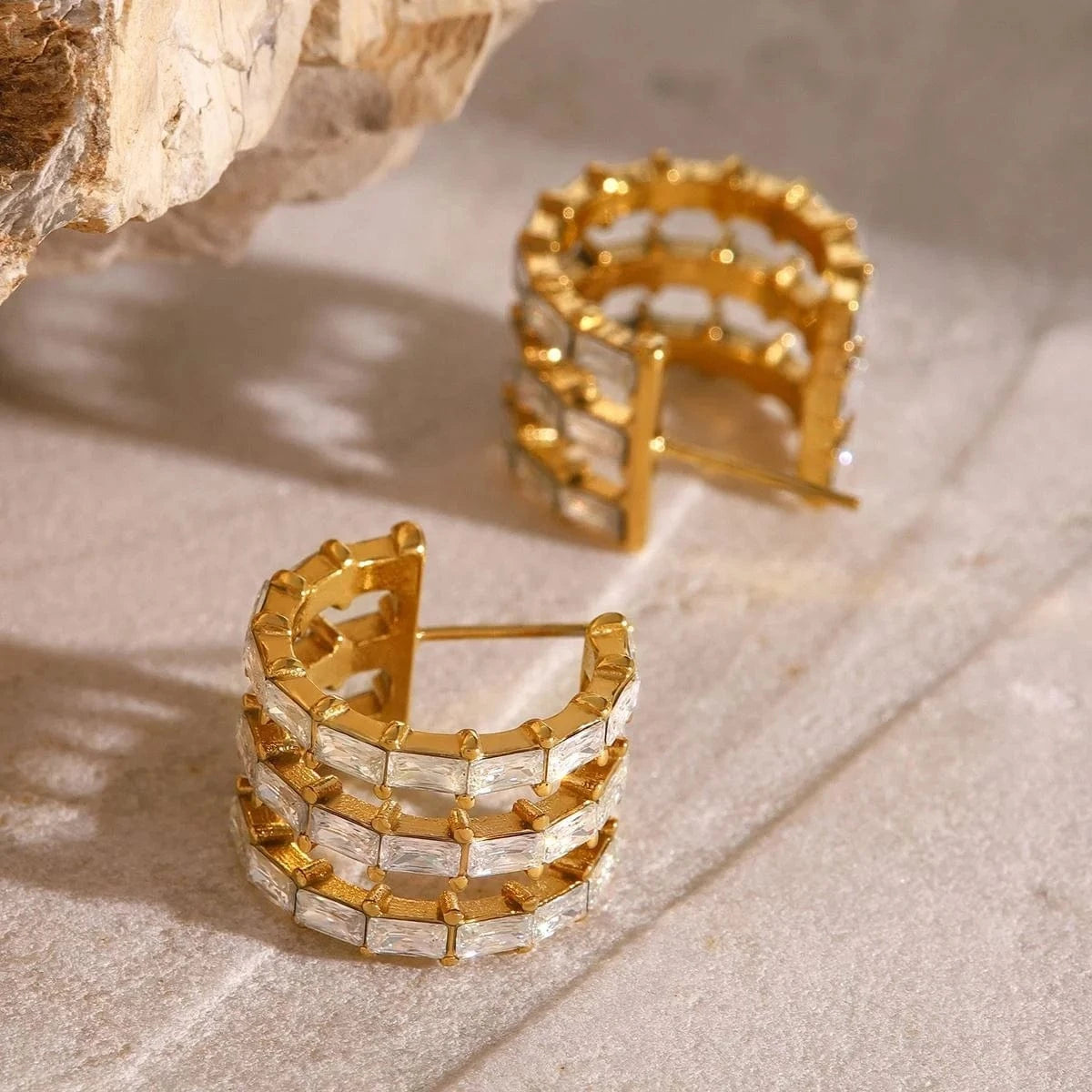 Trendy / E2521 E2521 Luxury Delicate Stainless Steel 18K Gold Layered C-shaped White Rectangular Zircon Earrings