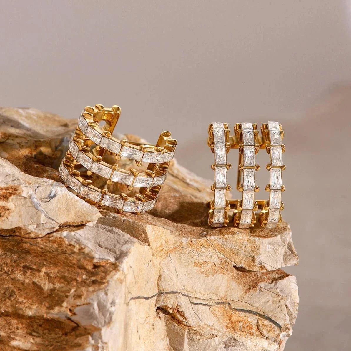 Trendy / E2521 E2521 Luxury Delicate Stainless Steel 18K Gold Layered C-shaped White Rectangular Zircon Earrings