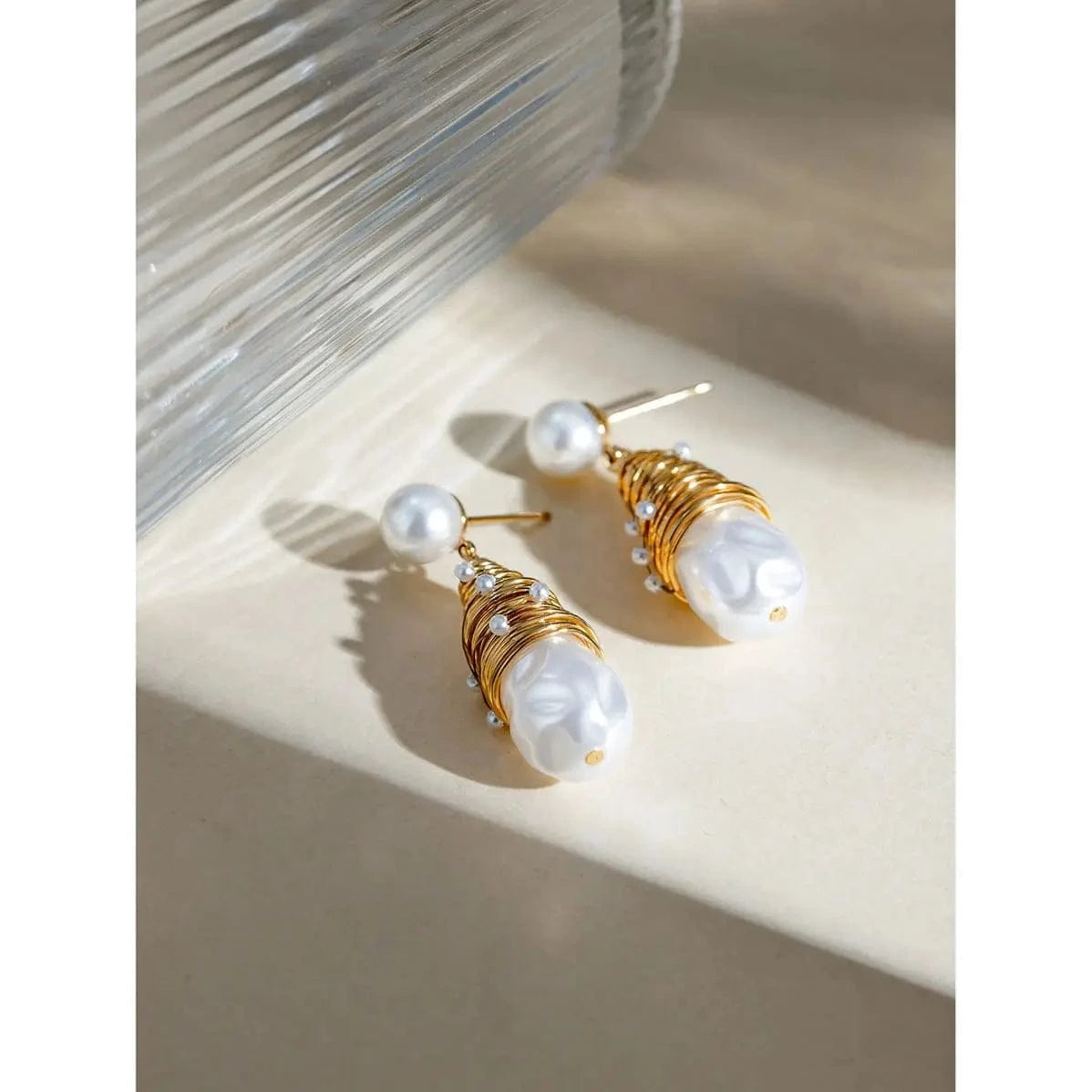 TRENDY / E2672 E2672 18K Gold Plated Stainless Steel Fashion Wrapped Pearl Earrings