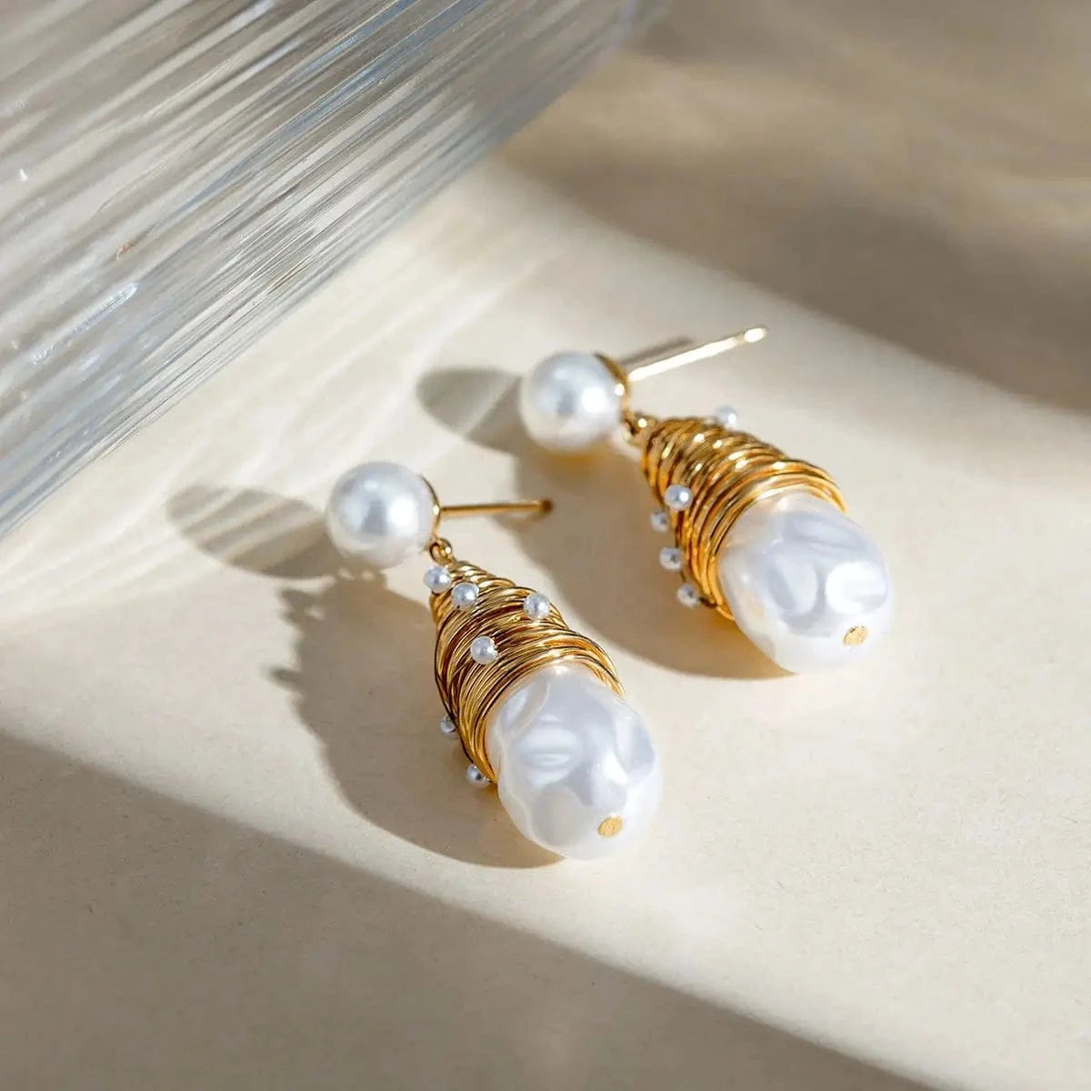 TRENDY / E2672 E2672 18K Gold Plated Stainless Steel Fashion Wrapped Pearl Earrings