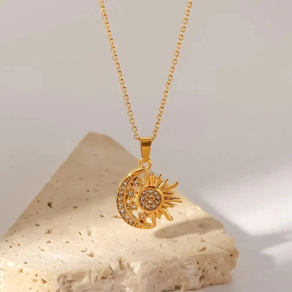 vintage / 18inches / N2399 N2399 Stainless Steel Zircon Moon Sun Necklace Women 18K Gold Plated Moon Sunburst Pendant Necklace for Girls