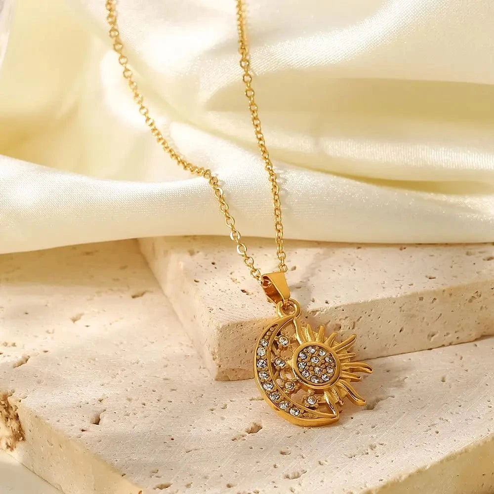 vintage / 18inches / N2399 N2399 Stainless Steel Zircon Moon Sun Necklace Women 18K Gold Plated Moon Sunburst Pendant Necklace for Girls