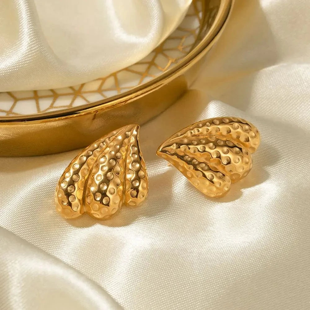 Vintage / E1977 E1977 Fashion Jewelry Earring Stainless Steel Gold Plated Irregular Shell Shape Hammer Stud Earrings