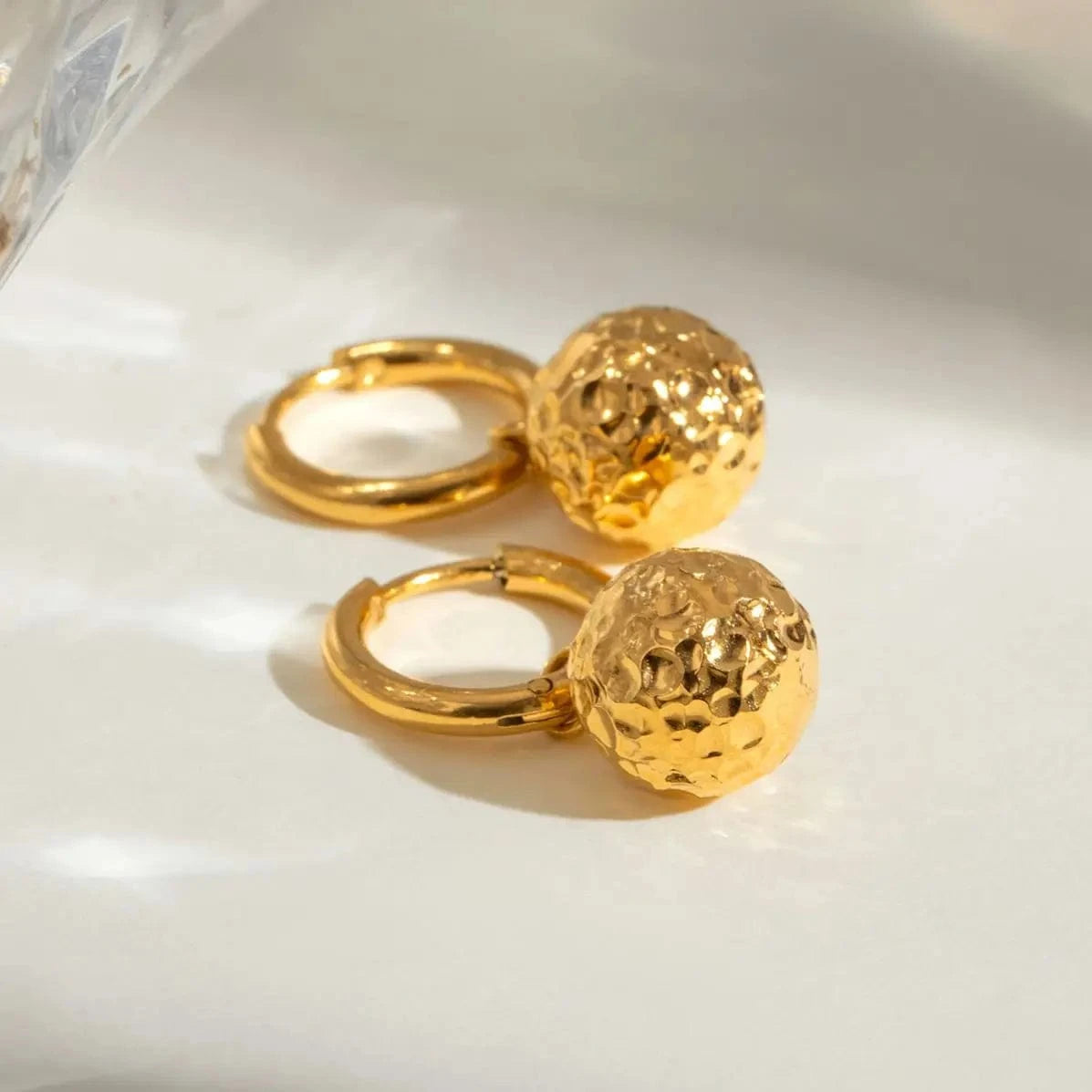vintage / E2438 E2438 Fashion Jewelry 18K PVD Stainless Steel Gold Hammered Ball Clip Earrings