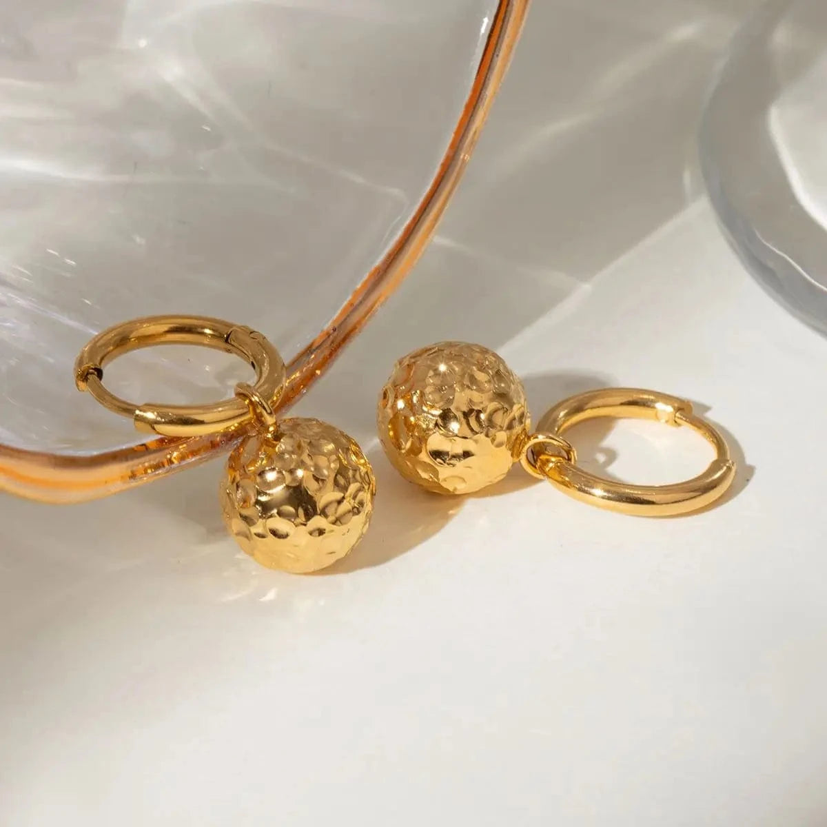 vintage / E2438 E2438 Fashion Jewelry 18K PVD Stainless Steel Gold Hammered Ball Clip Earrings