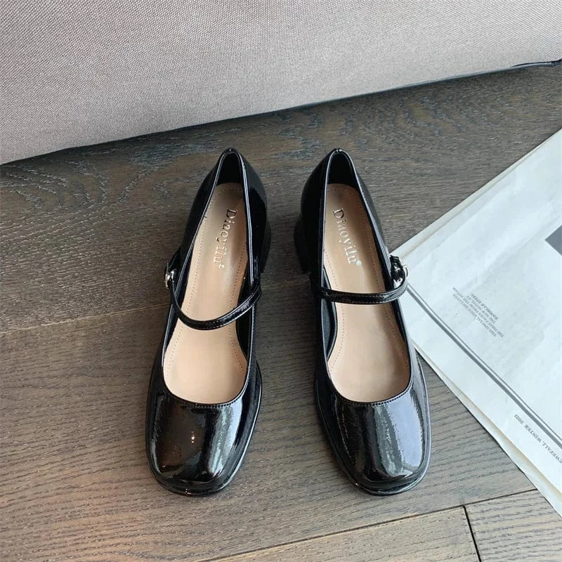 Vintage Thick Mary Jane Shoes Women 2022 Patent Leather Woman Round Toe Pumps Mujer Chunky Ladies Heels