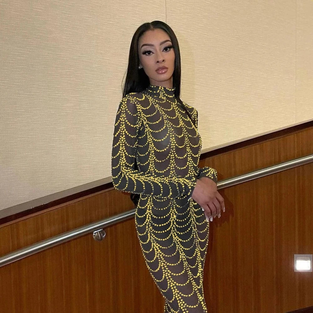 VK2230 African Plus Size Bodycon Women Dress Sexy Transparent Beading Long Sleeve O-Neck Shiny Dress