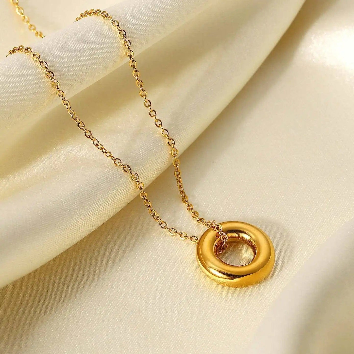 Waterproof / 18inches / N2493 N2493 18k Gold Plated Stainless Steel Tarnish Free Cubic Zirconia Circle Hollow Pendant Necklace
