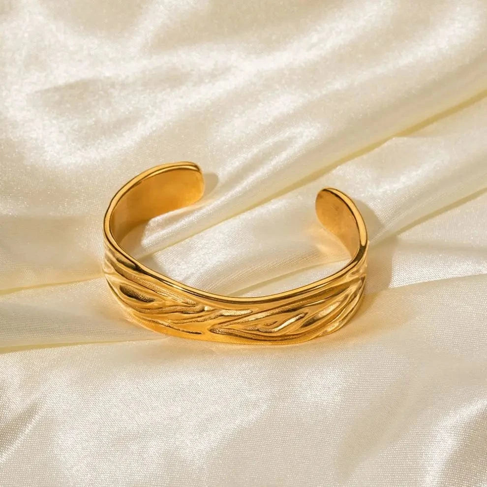Waterproof / Picture / BG899 BG899 Waterproof 18k Gold Plated Stainless Steel Jewelry Party Gift Wide Opening Texture Bangles for Women