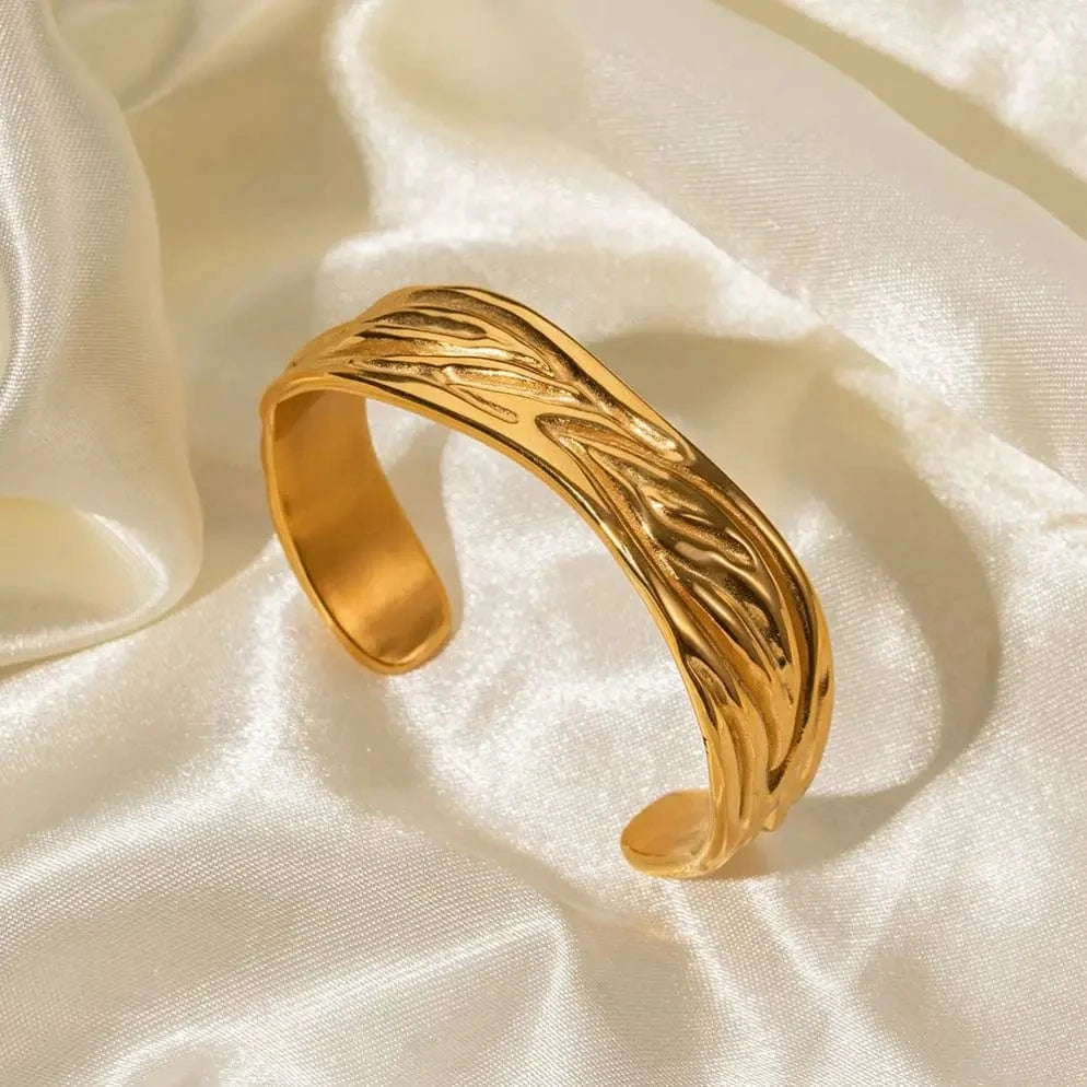 Waterproof / Picture / BG899 BG899 Waterproof 18k Gold Plated Stainless Steel Jewelry Party Gift Wide Opening Texture Bangles for Women