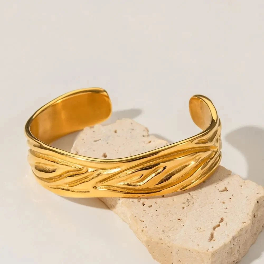 Waterproof / Picture / BG899 BG899 Waterproof 18k Gold Plated Stainless Steel Jewelry Party Gift Wide Opening Texture Bangles for Women