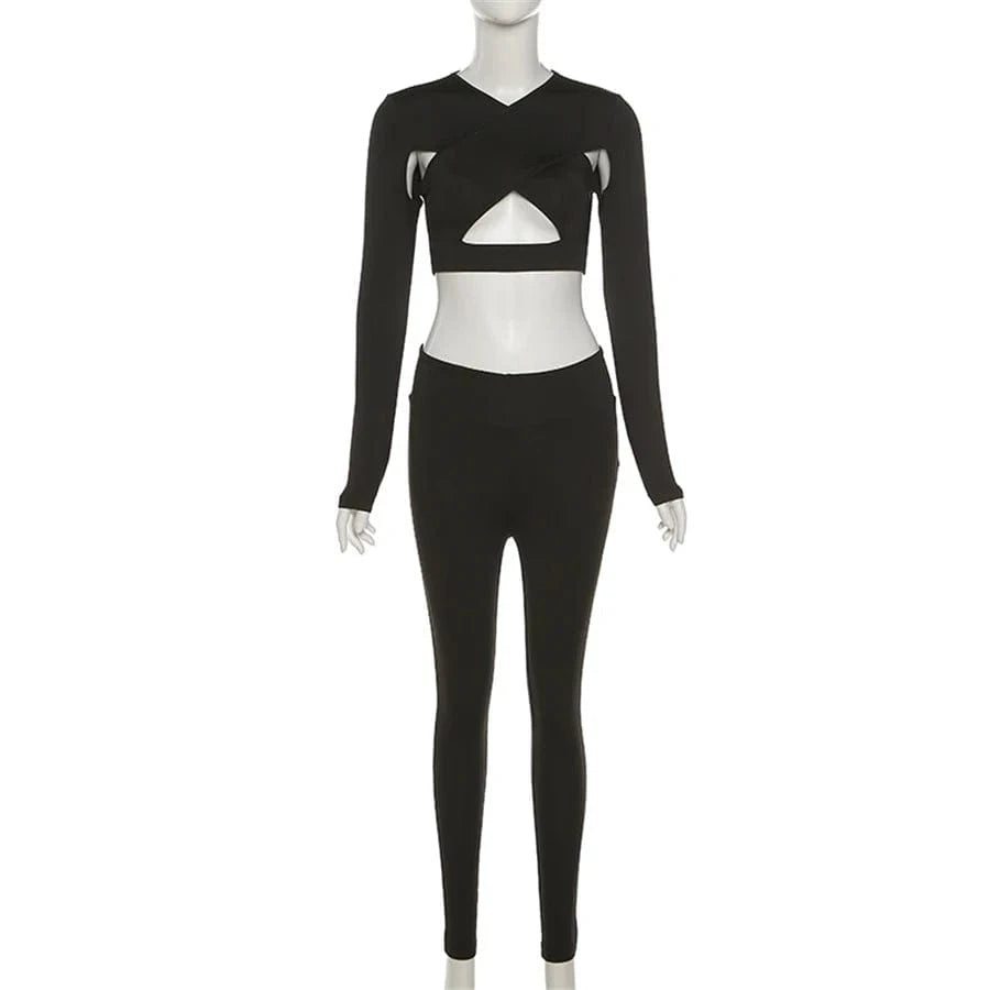 wholesale 2024 latest design for women summer Solid Hollow Out Long sleeve Crop Top Women Clothing Two Piece Pants set