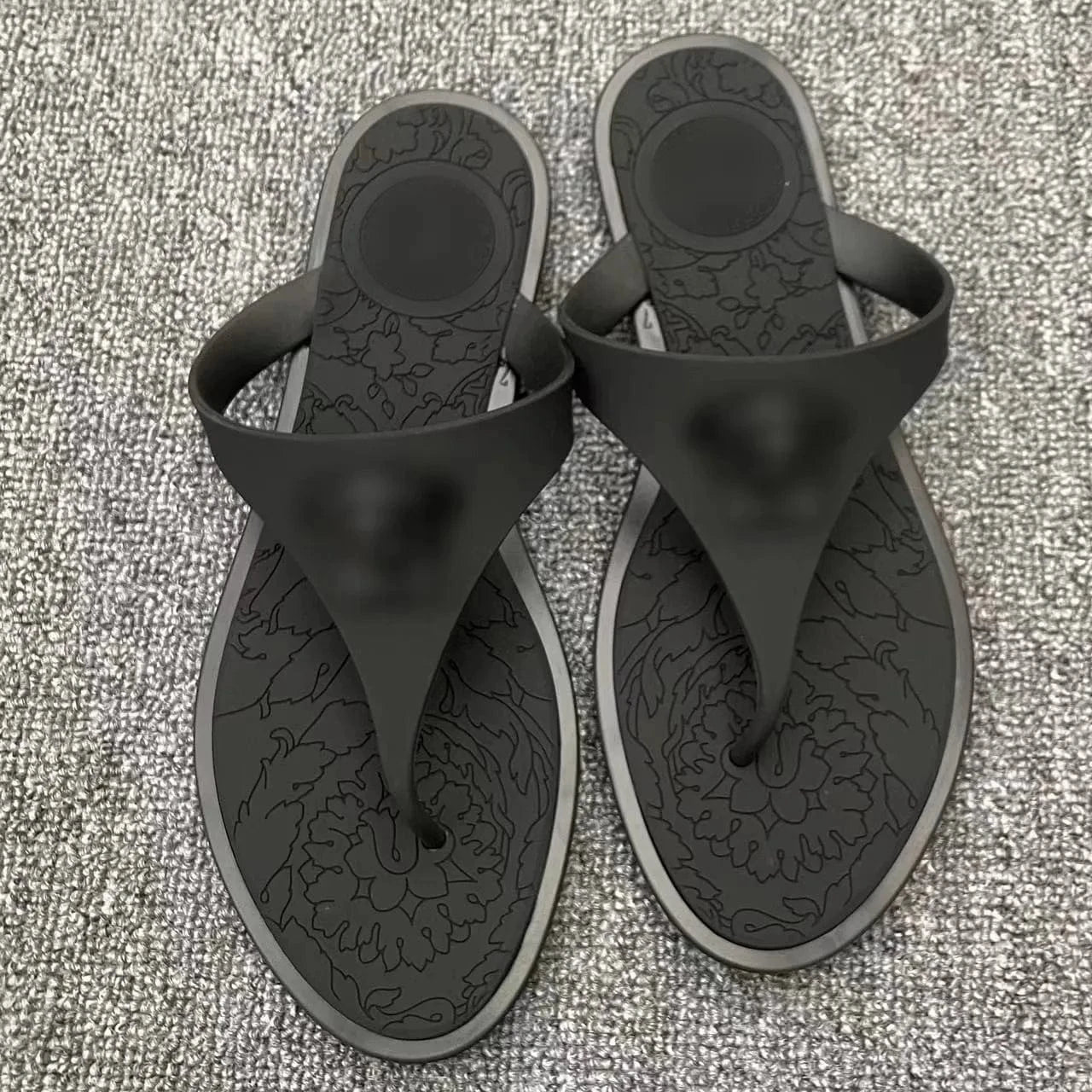 Wholesale designer brand sandal fashion summer ladies flat slipper black PU leather flip flops slippers for women