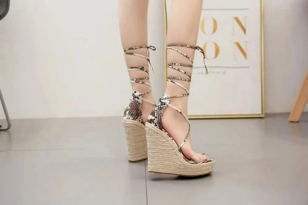 Wholesale good quality sandals slippers fashionable hot sale ankle strap wedge heel sandals shoes sandals for women and ladies