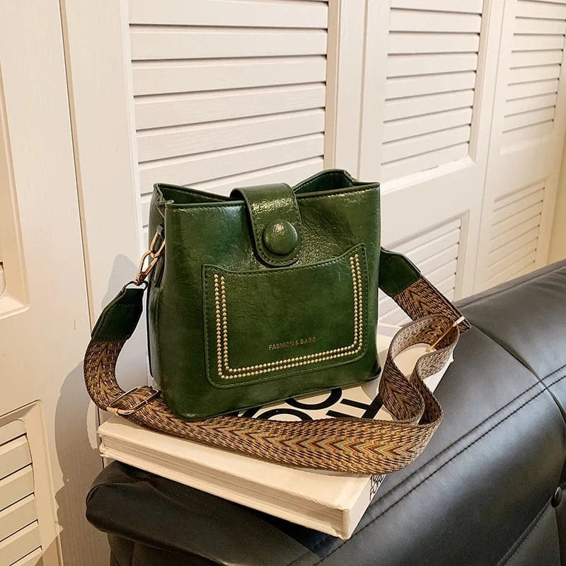 Wholesale New Fashion Bucket handbags 2024 Light Lady Wide Shoulder Strip Bags Lady Design Purses For Women