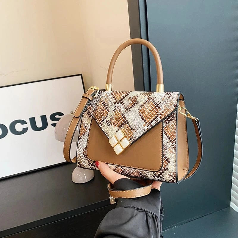 Wholesale New Fashion Handbags 2024 Light Lady Snake Pattern Square Bags Lady Design Purses For Woman