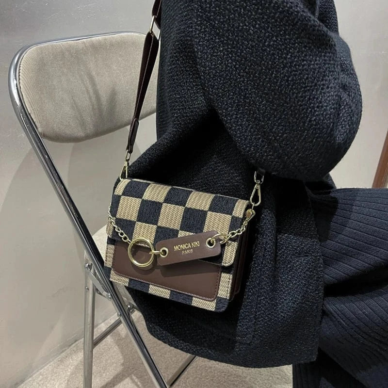 Wholesale New Fashion Trendy Handbags 2024 light feminine charm Wide Shoulder Strip Bags lady design purses for women