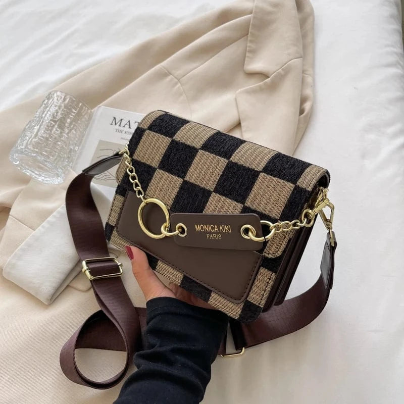 Wholesale New Fashion Trendy Handbags 2024 light feminine charm Wide Shoulder Strip Bags lady design purses for women