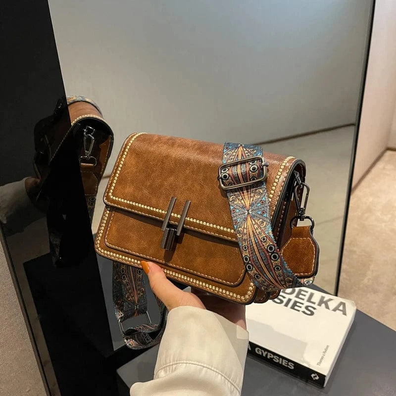 Wholesale New Fashion Wide Shoulder Strip Handbags 2024 Light Lady small Square bags lady design purses For Woman