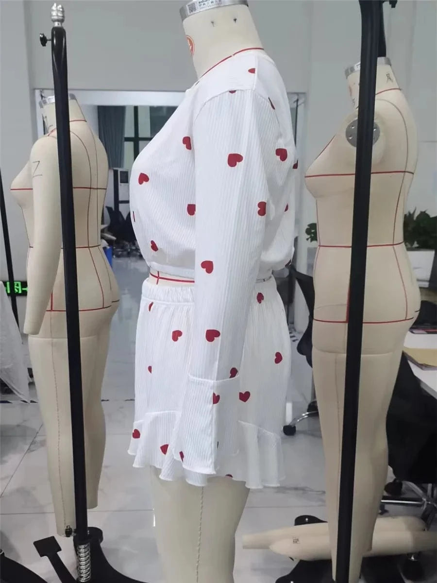 Women 2 Piece Pajamas Set Valentine's Day Heart Print Crop Long Sleeve Tops and Elastic Ruffled Shorts for Loungewear Sleepwear