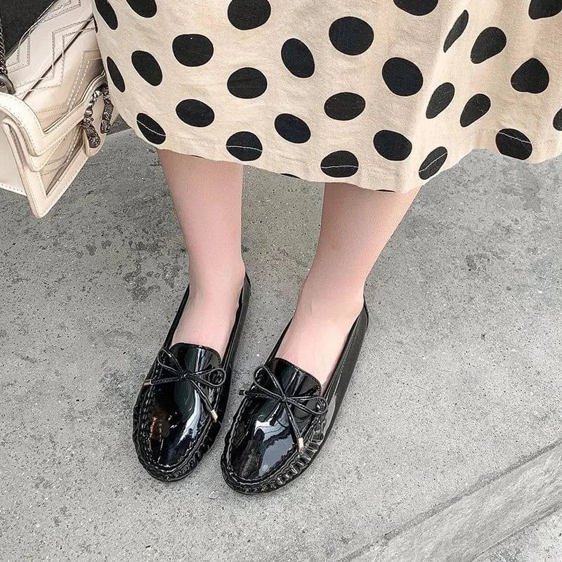 Women's Anti-skid Soft Soled Patent Leather Flat Shoes Ladies Casual Round Head Bow Flat Shoes