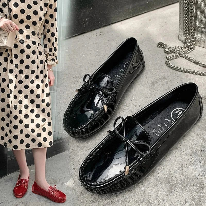 Women's Anti-skid Soft Soled Patent Leather Flat Shoes Ladies Casual Round Head Bow Flat Shoes