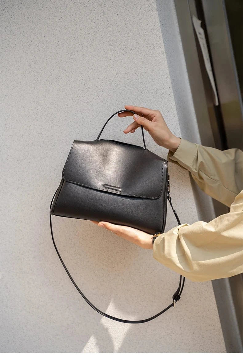 Women's Cowhide Genuine Leather Shoulder Bag Female Fashion Luxury Designer Handbags Ladies Commuting Large Capacity Bucket Bags