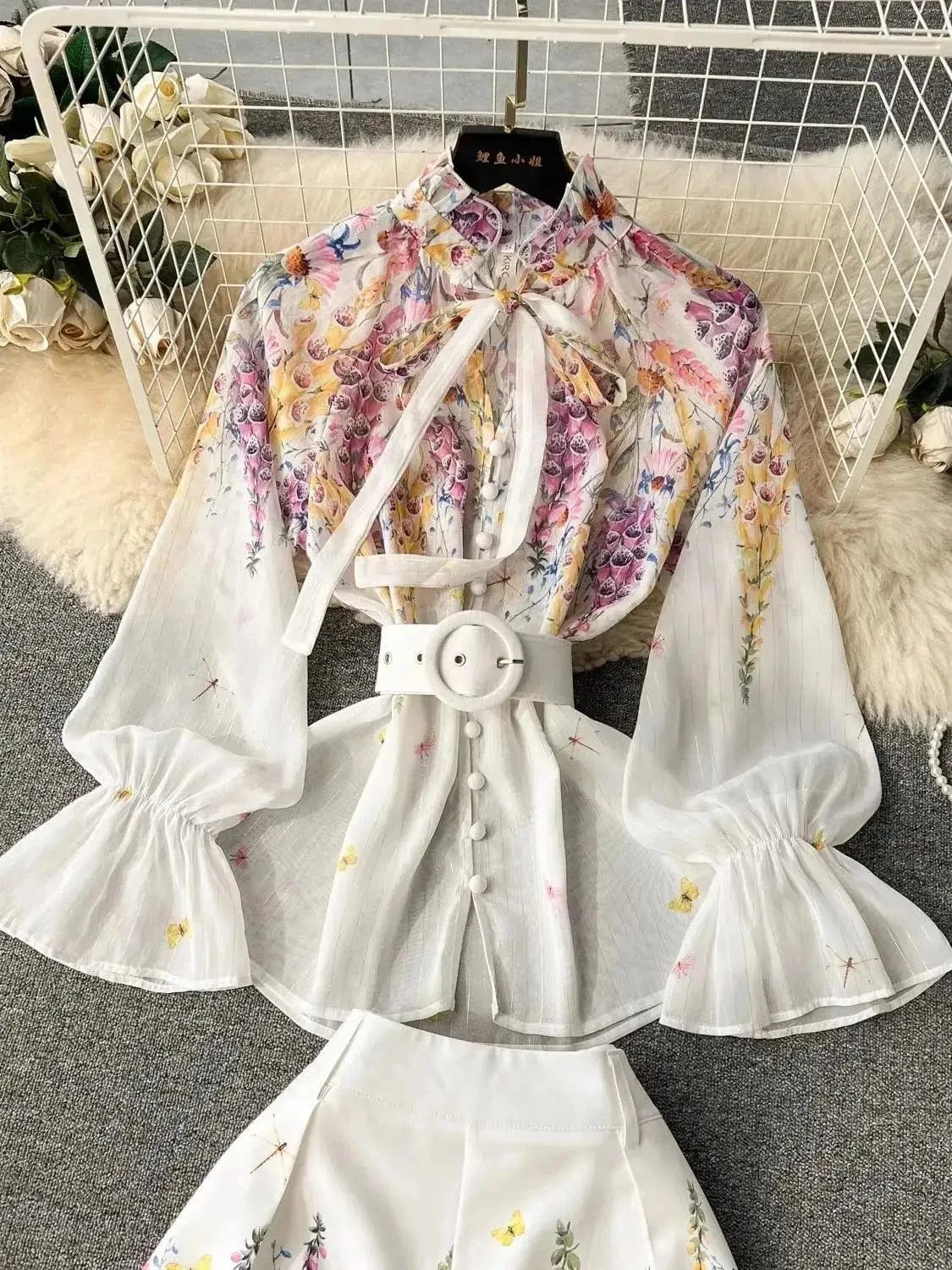 Women's Outfits Bright Silk Chiffon Shirt Blouse Top + Belt Shorts Two Piece Sets Summer Holidays Lavender Flower Shorts Suit