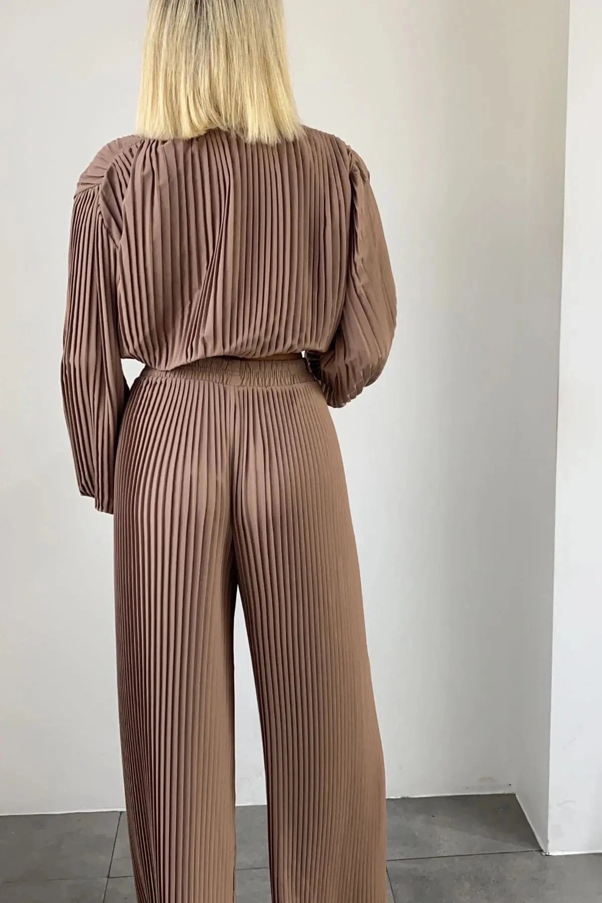 XL / Brown J&H 2024 Korean sets solid color long sleeve pleated crop top ruched wide leg pants set women sexy blouses 2 piece set women