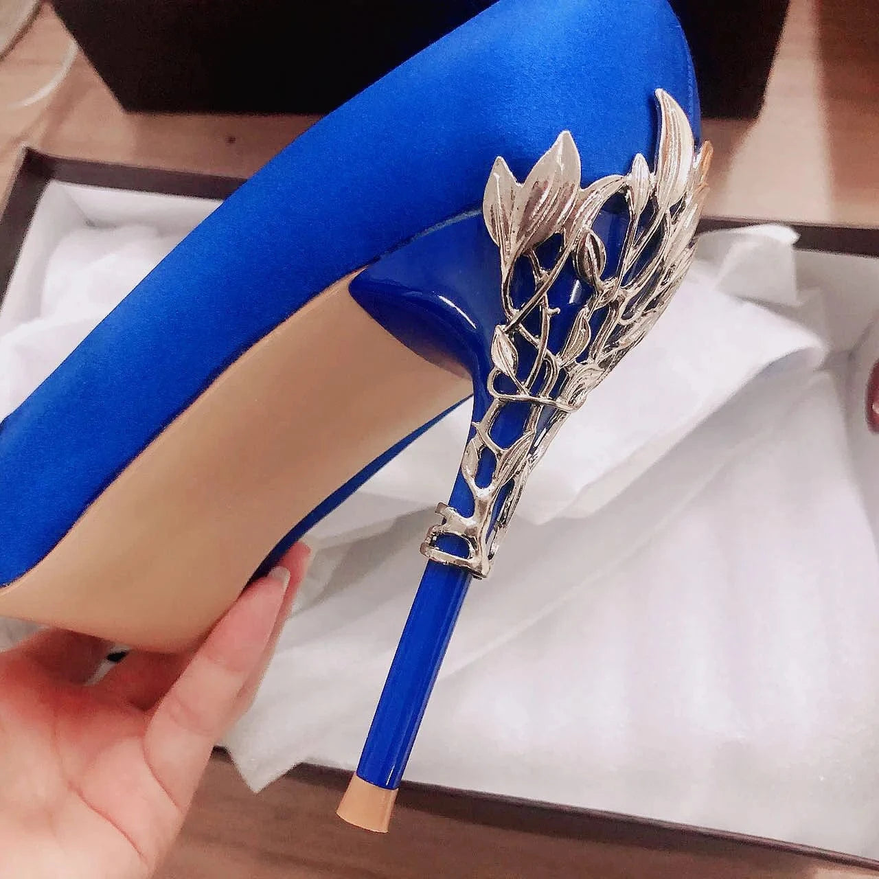 Zapatos Mujer Tacones Fashion Fashion Spike Gold Metal Stiletto New Designer Elegant Pump Heels for Ladies and Women