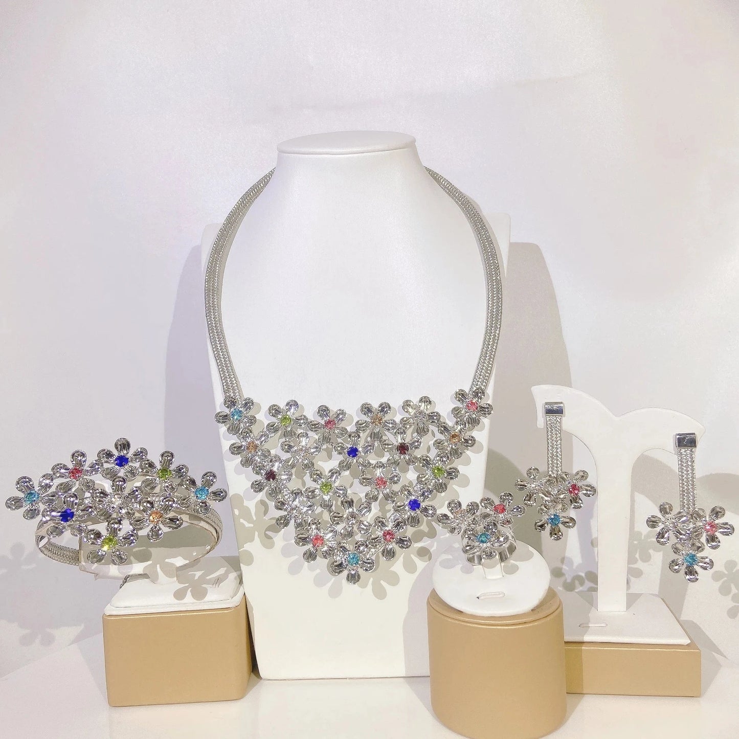 Zhuerrui Flowers Brazilian Gold Jewelry Set Nigerian Woman Wedding Party Favor Luxury Crystal Colored Brass Jewelry Sets H20132