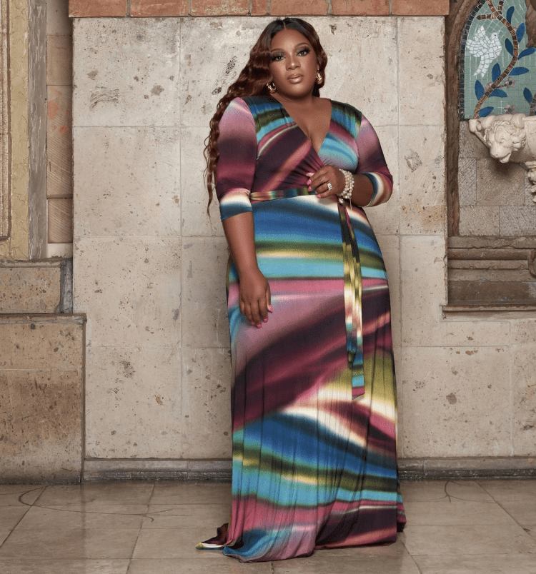 2022 European and American fashion women's printed V-neck large size dress big size dress