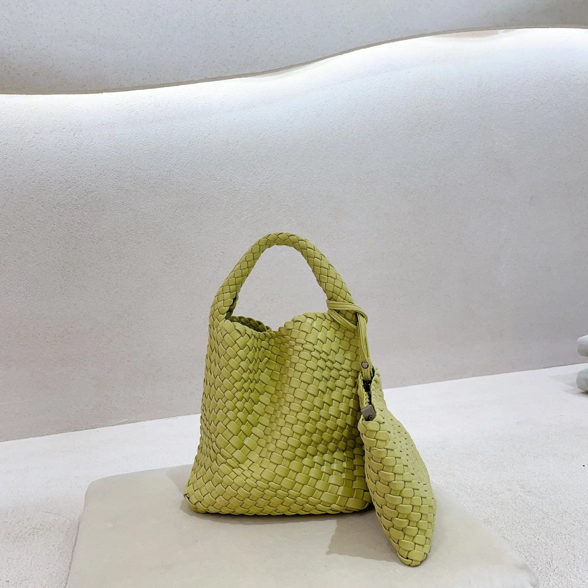 2022 New Korean Online Celebrity Mother-in-law Bag Soft Leather Woven Large-capacity Tote Bag