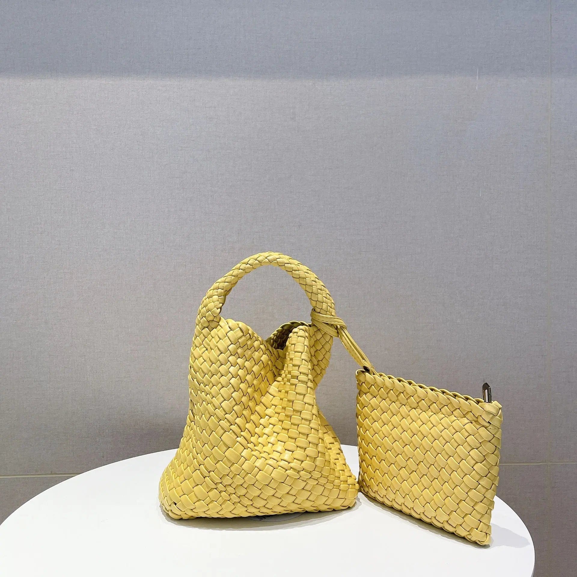 2022 New Korean Online Celebrity Mother-in-law Bag Soft Leather Woven Large-capacity Tote Bag