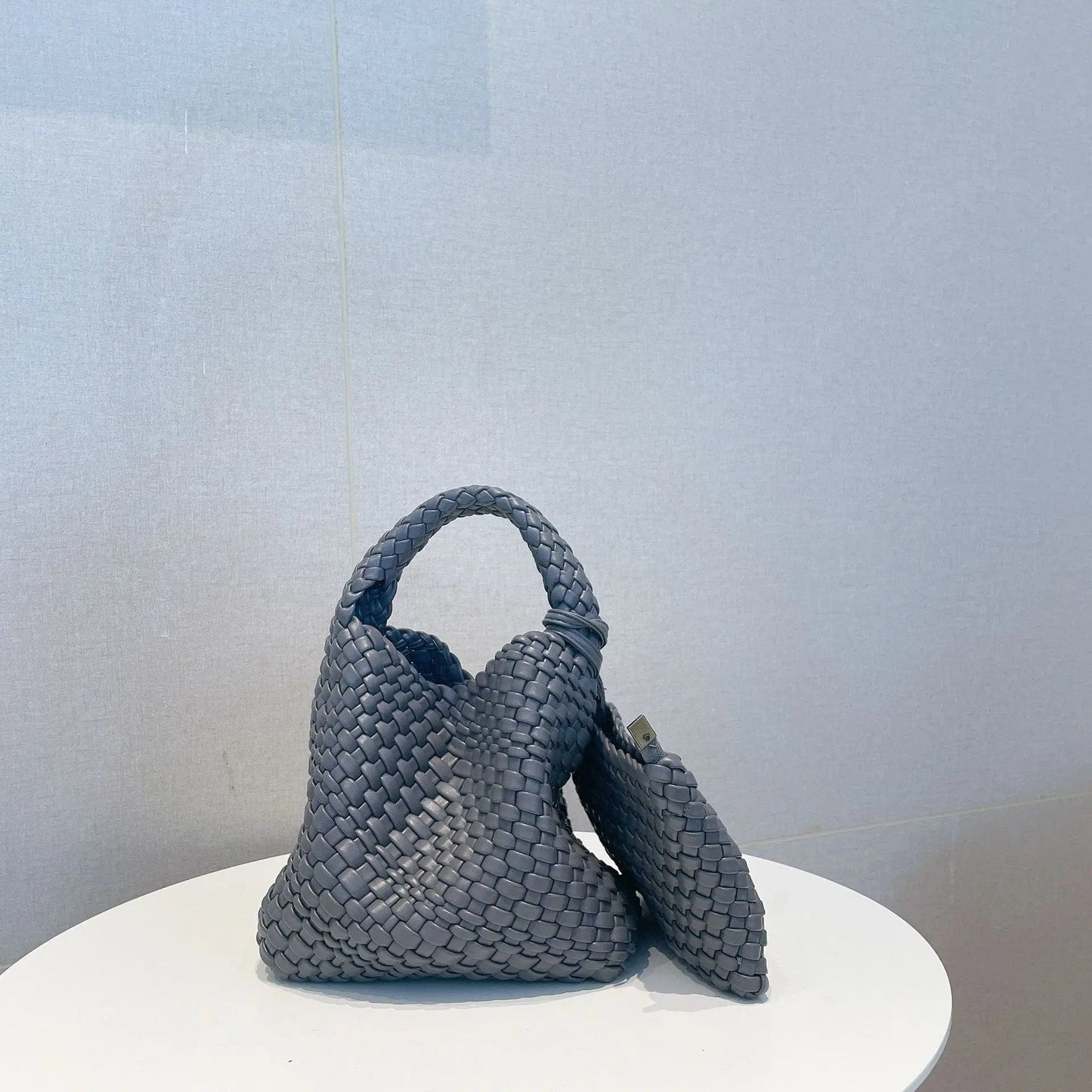 2022 New Korean Online Celebrity Mother-in-law Bag Soft Leather Woven Large-capacity Tote Bag