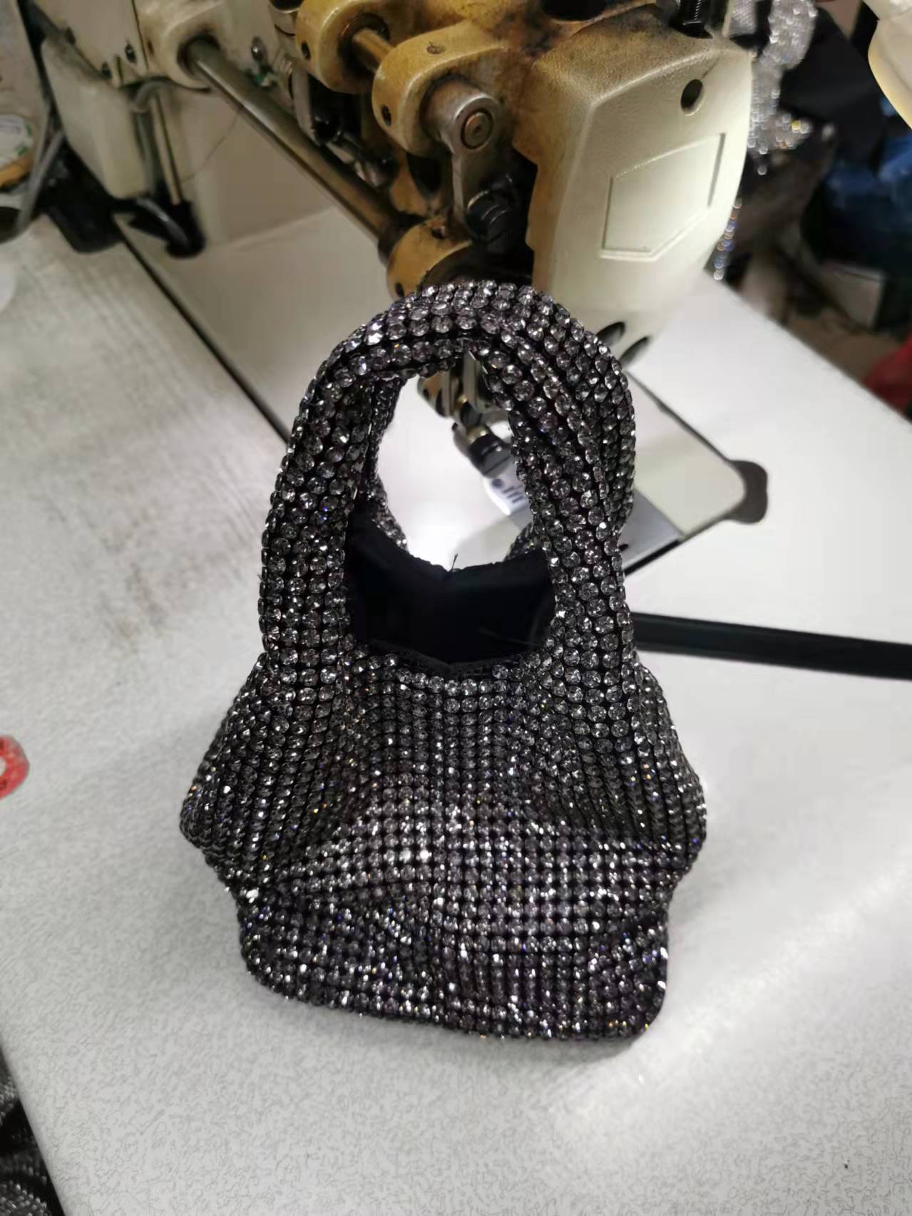 2022 Shenglu New Fashion Lady Women Rhinestone Vest Basket Handbag Purse Tote Bling Diamond Party Evening Shoulder Crossbody Bag