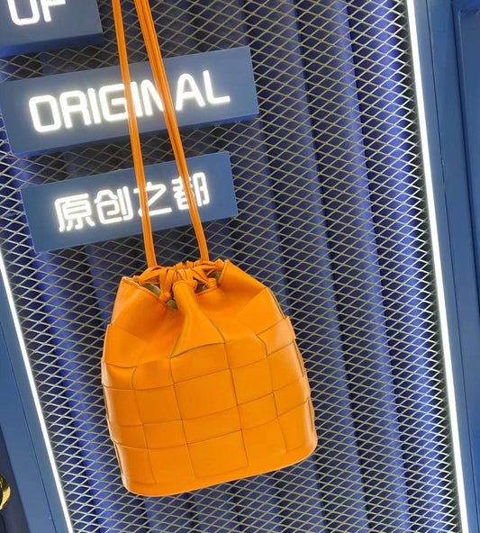 2022 Spring Winter Genuine Leather Bucket Handbag Famous Luxury Purse Handbag For Women