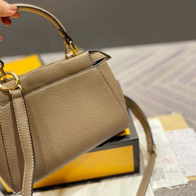 2022 Wholesale custom tote bags new designs trending medium top quality handbags for women