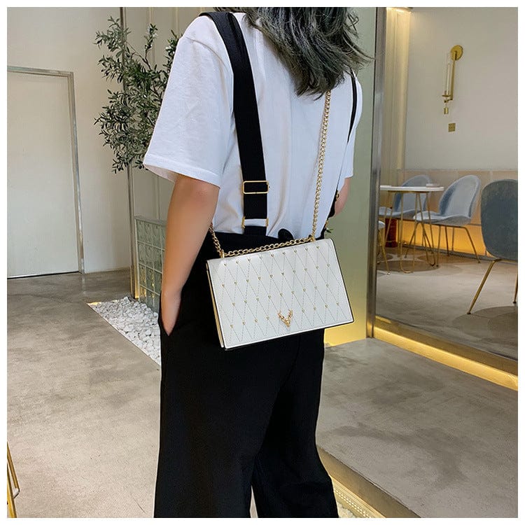 2022 Wholesale Rivets Handbags Young Lady Purses Popular Shoulder Chain Bags For Women