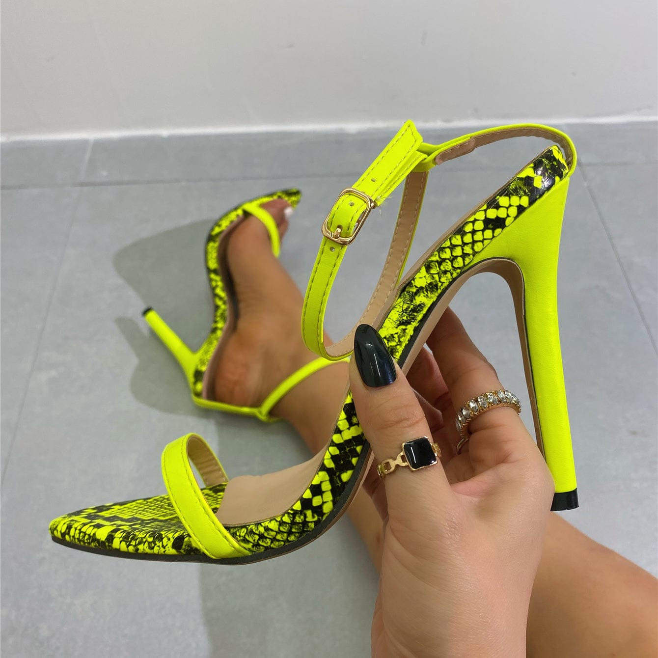 2023 Brand New Sexy High Heel Women's Shoes White Yellow Apricot Snakeskin High Heel Sandals 42