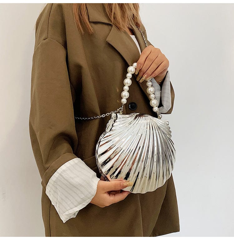 2023 Fashion Women Designer Pearl Chain Shell Bags Acrylic Clutch Purse and Hand Bag