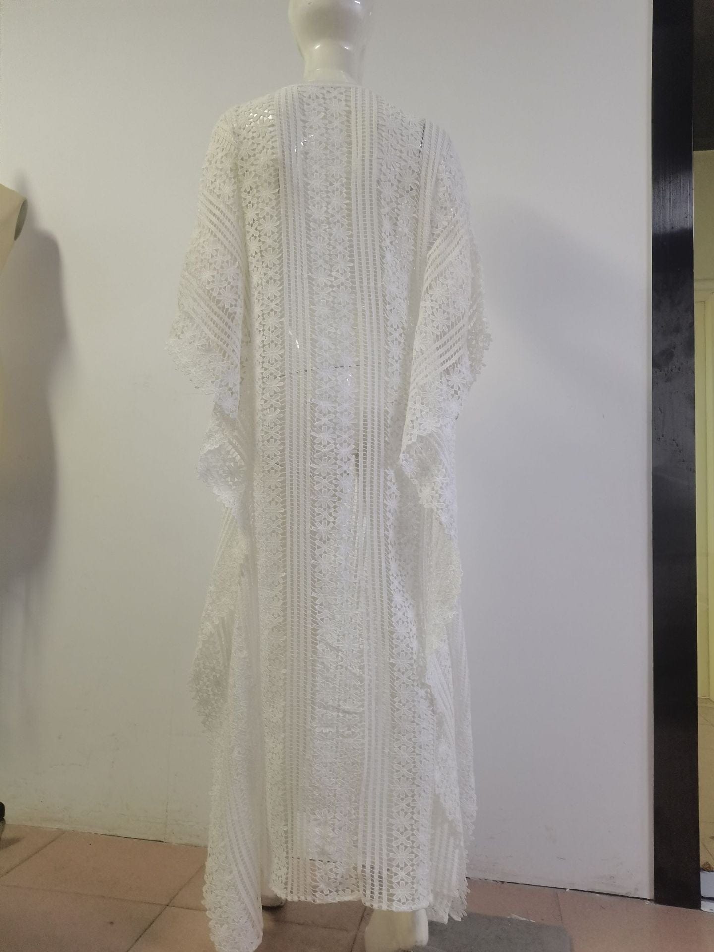 2023 Hot selling round neck pullover loose waist plus size white robe dress