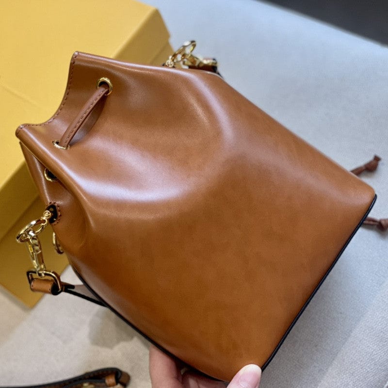 2023 New custom logo designer famous brands large bags summertime leather handbags