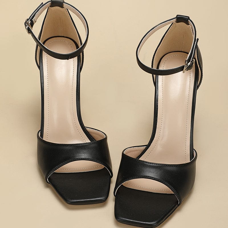 2023 New style square head thick heel fashion buckle leaky toe outdoor catwalk high heel women's large sandals 42