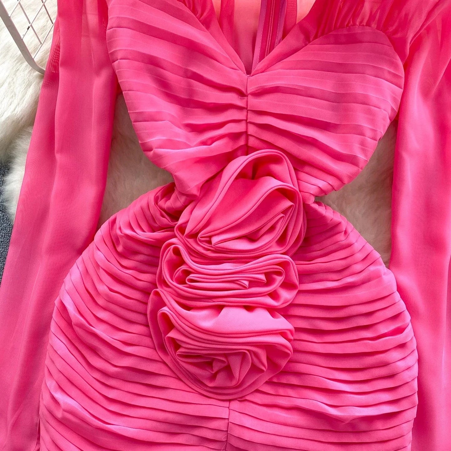 2024 Hot Sale New Long Sleeve Pleated Mini Short Temperament Romantic Sexy Pink Bodycon Beautiful Evening Dress